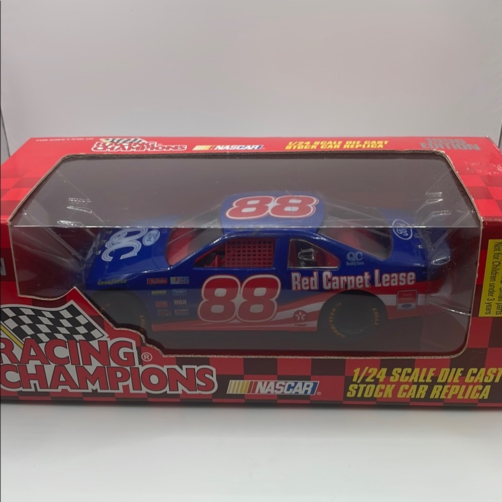 NASCAR 1/24 Die-Cast Stock Car Dale Jarrett #88 1996 edition